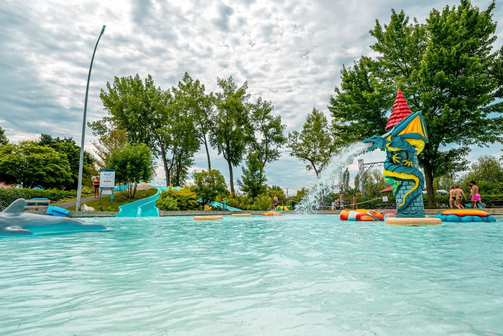 pataugeoire, parc aquatique, piscine, dragon, plante
