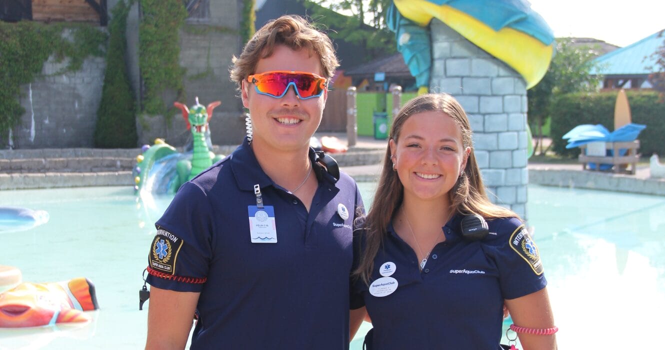 Deux employés de l'équipe d'intervention et sécurité